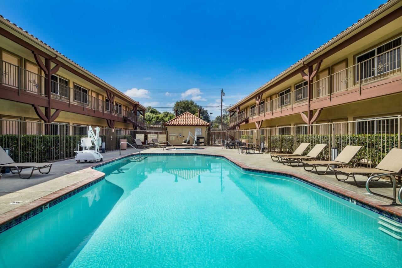 Best Western Corona Hotel & Suites Exterior foto
