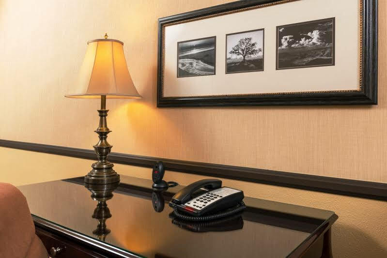 Best Western Corona Hotel & Suites Exterior foto