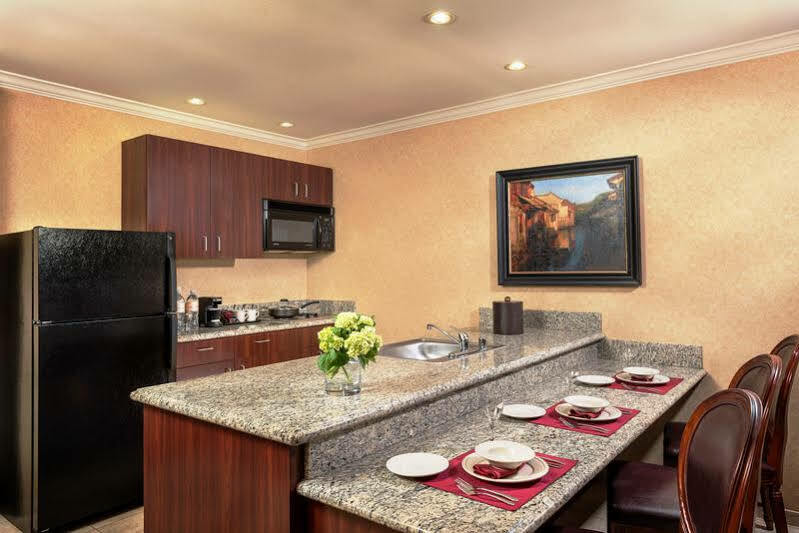 Best Western Corona Hotel & Suites Exterior foto
